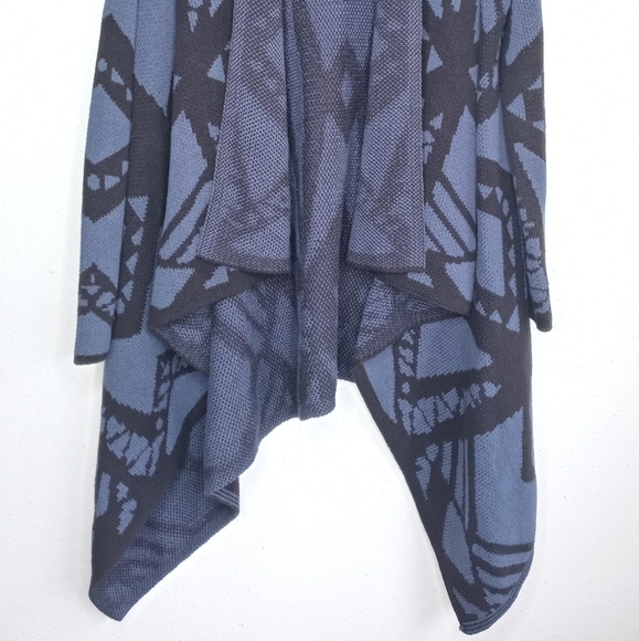 Blank NYC Aztec Print Open Front Waterfall Cardigan - Picture 5 of 11